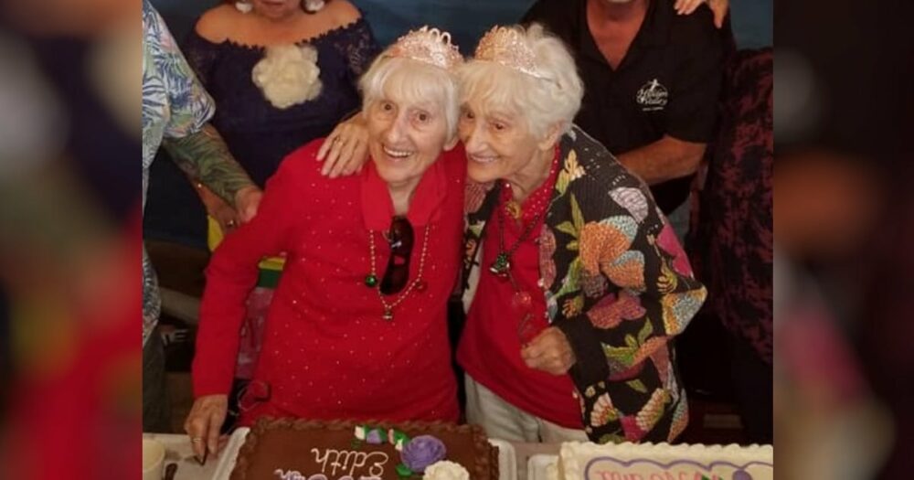 Zwillingsschwestern feiern 100. Geburtstag und erzählen von ihrem langen gemeinsamen Leben
